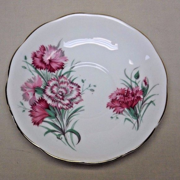 Queen Anne Fine Bone China England Floral Footed Tea Cup and Saucer - Picture 11 of 15